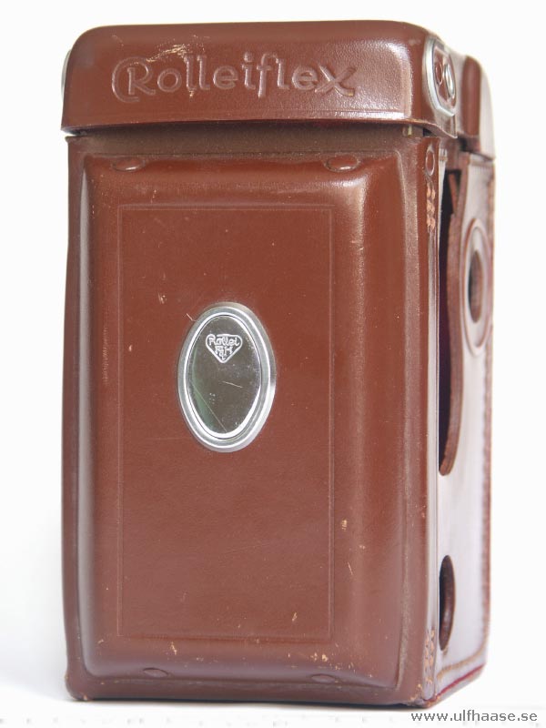 Rolleiflex 3,5 C = Rolleiflex 3.5 E (type 1), leather case