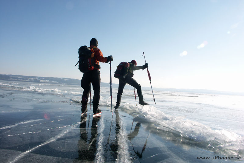 Vättern, ice skating 2011