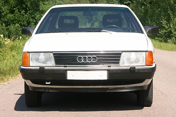 Audi 100 CC (typ 44)